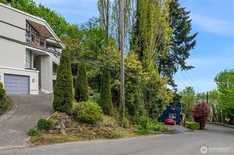 1601 Ferry Avenue SW Seattle WA 98116