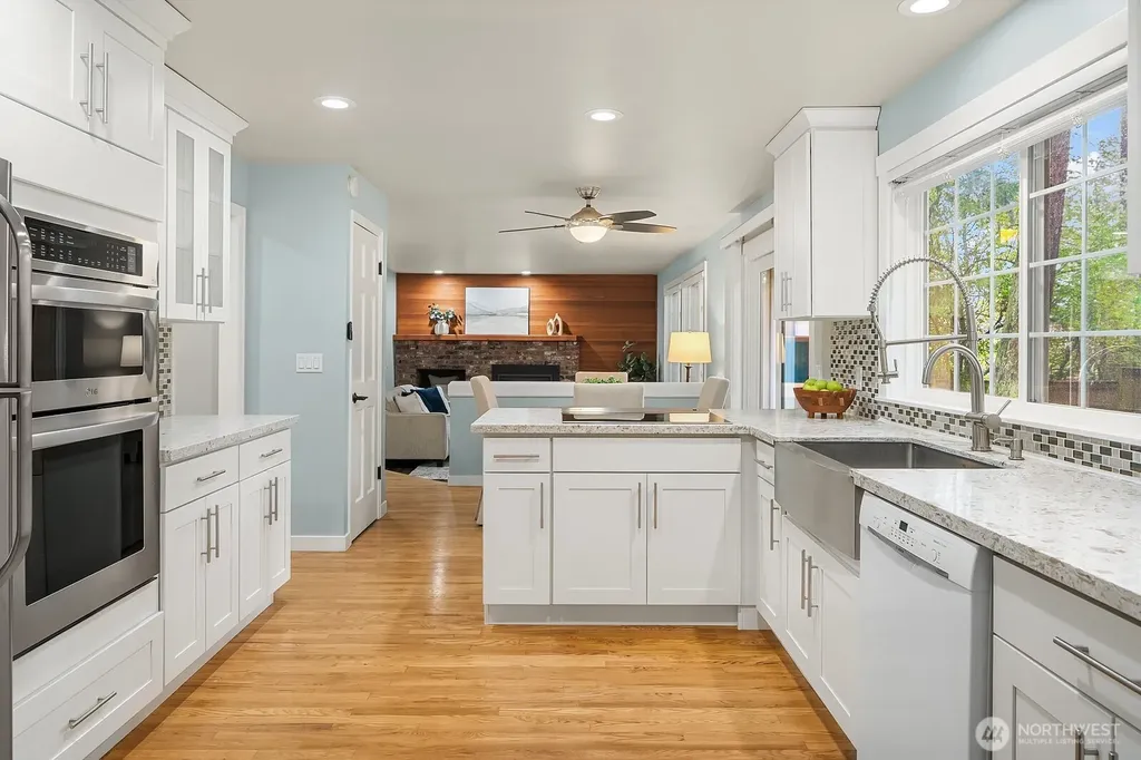 14314 NE 10th Place Bellevue WA 98007