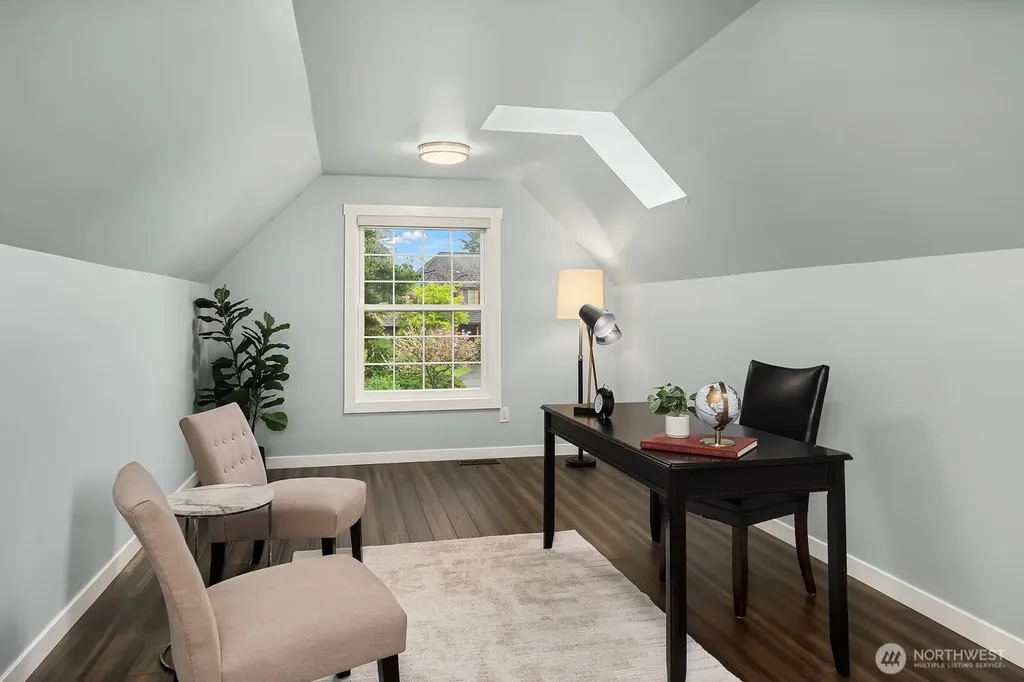 14314 NE 10th Place Bellevue WA 98007