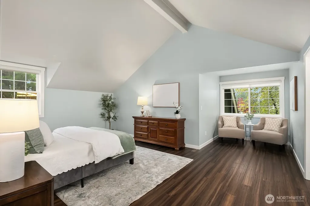 14314 NE 10th Place Bellevue WA 98007