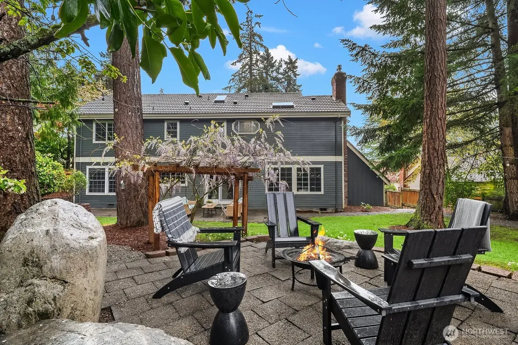 14314 NE 10th Place Bellevue WA 98007