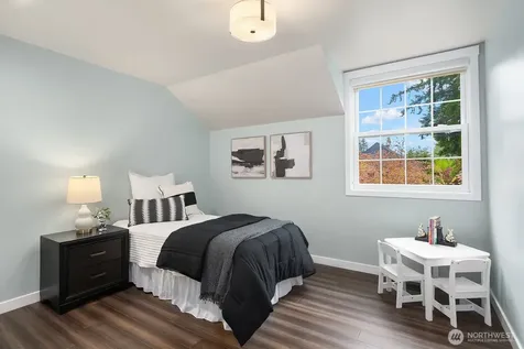 14314 NE 10th Place Bellevue WA 98007
