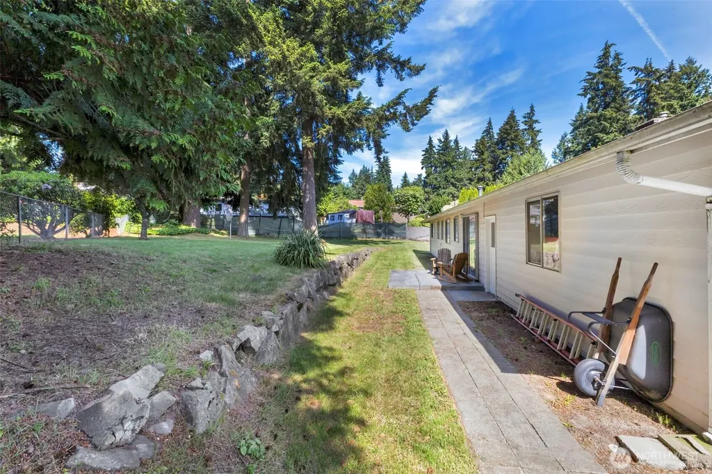 6506 103rd Street E Puyallup WA 98373