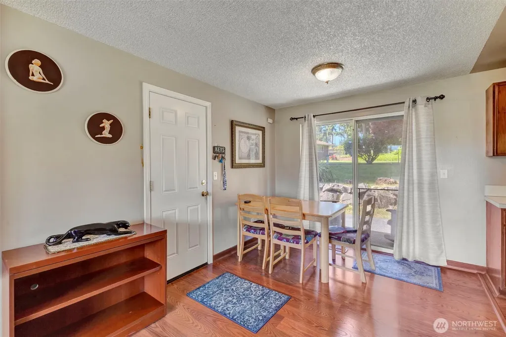 6506 103rd Street E Puyallup WA 98373