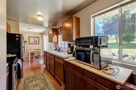 6506 103rd Street E Puyallup WA 98373