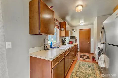 6506 103rd Street E Puyallup WA 98373