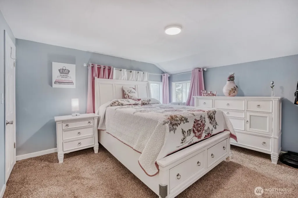 908 9th Street NE Auburn WA 98002