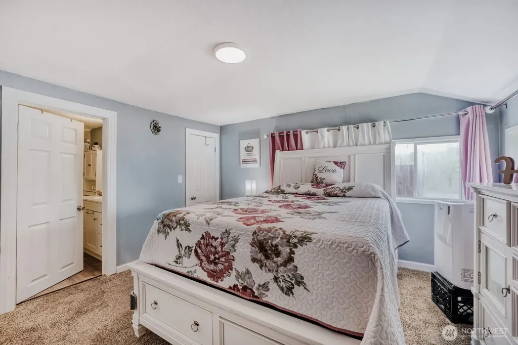 908 9th Street NE Auburn WA 98002