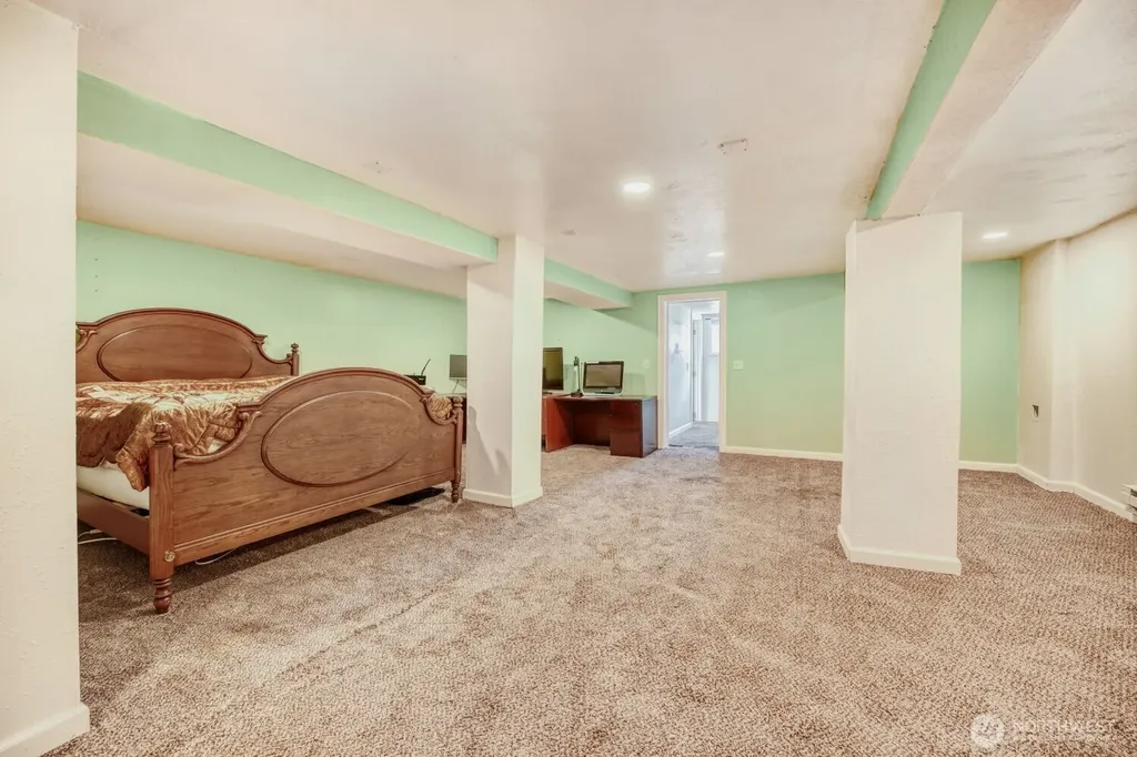 908 9th Street NE Auburn WA 98002