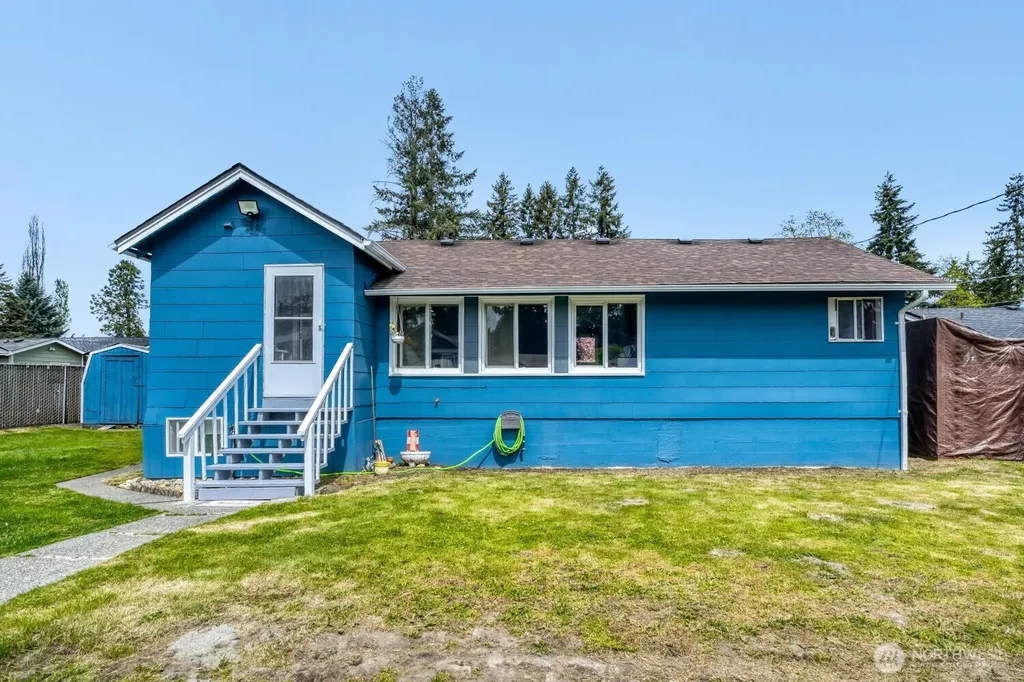 908 9th Street NE Auburn WA 98002