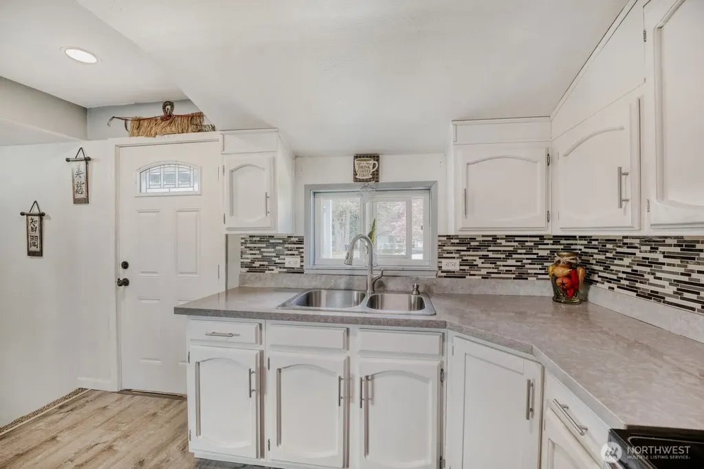 908 9th Street NE Auburn WA 98002
