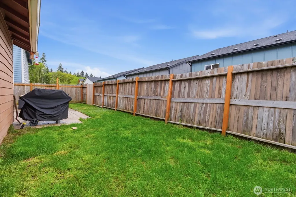 1276 SE Casandra Loop Port Orchard WA 98366