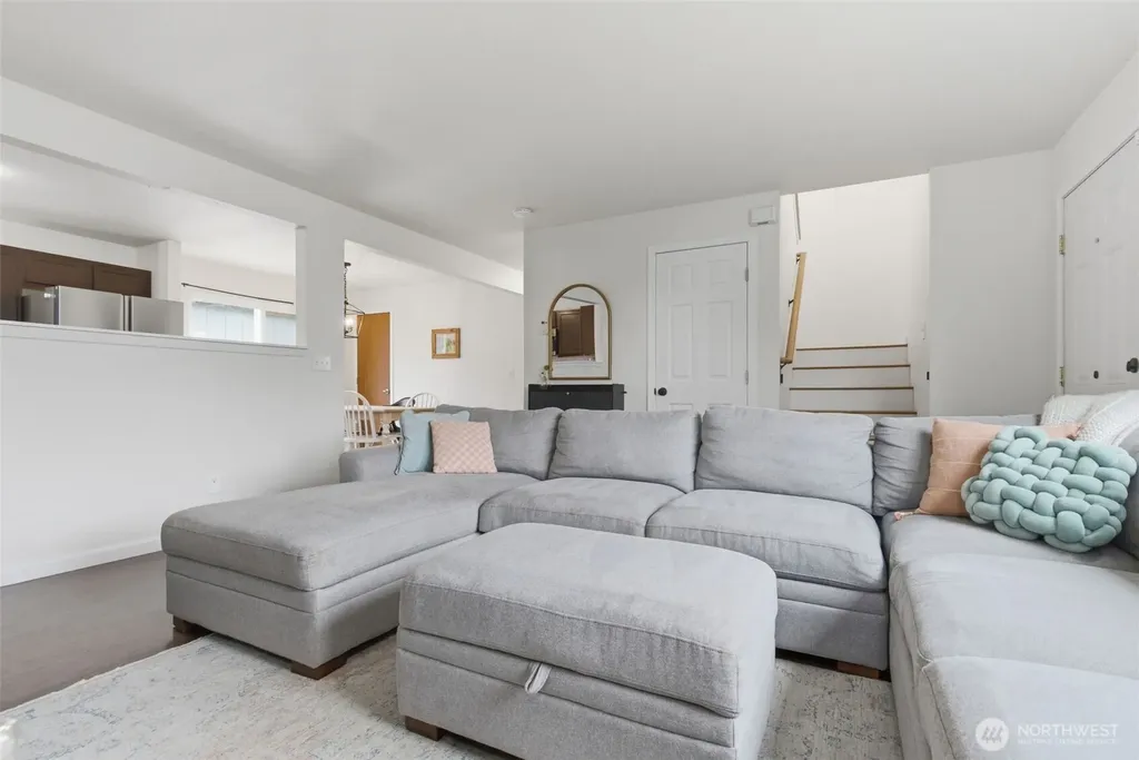 1276 SE Casandra Loop Port Orchard WA 98366