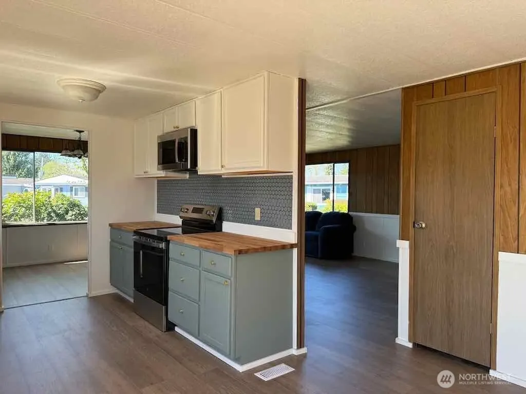 20 Meander Way Aberdeen WA 98520