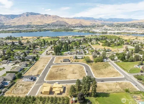 3279 NW Brianna Avenue East Wenatchee WA 98802