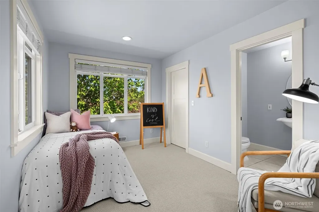 8304 54th Avenue S Seattle WA 98118