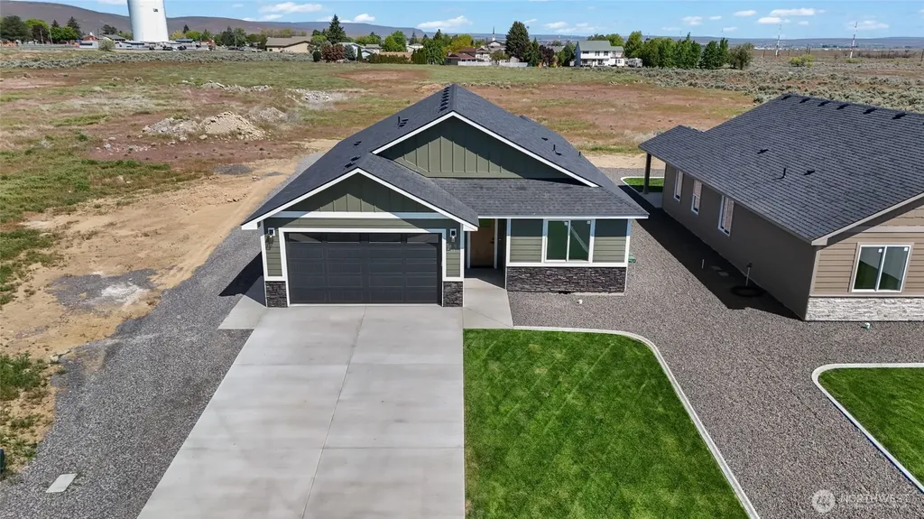 13 Parkside Lp Ephrata WA 98823