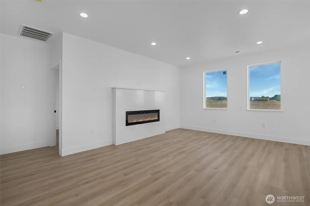 13 Parkside Lp Ephrata WA 98823