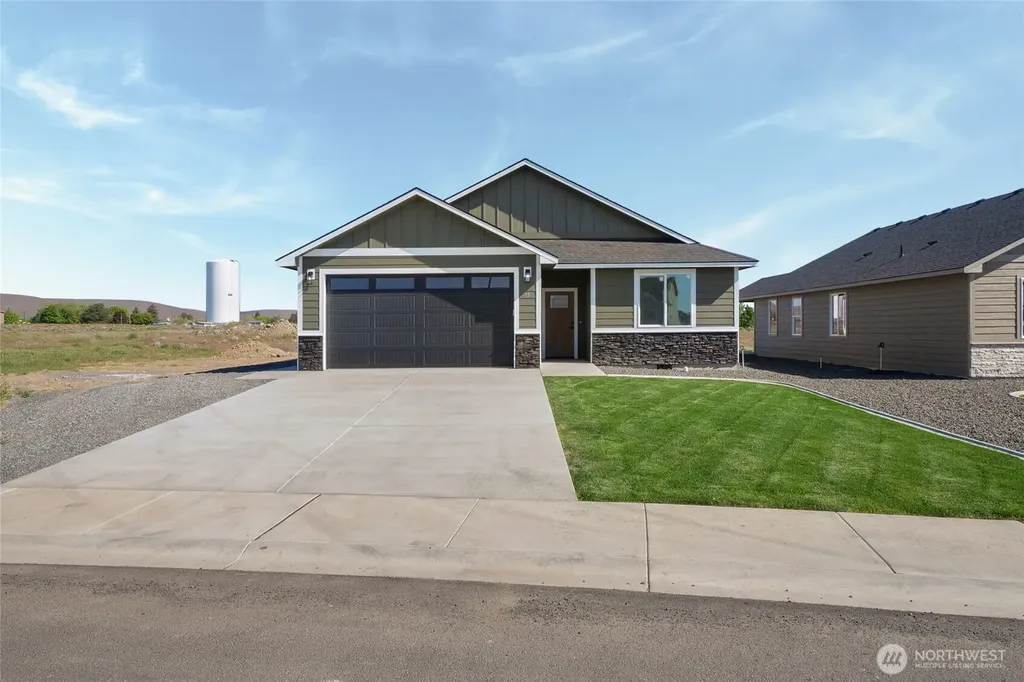 13 Parkside Lp Ephrata WA 98823