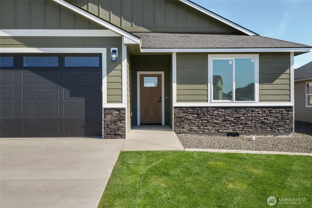 13 Parkside Lp Ephrata WA 98823