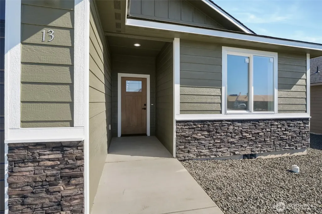 13 Parkside Lp Ephrata WA 98823
