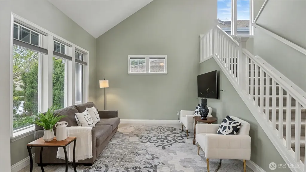 18637 172nd Place SE Renton WA 98058