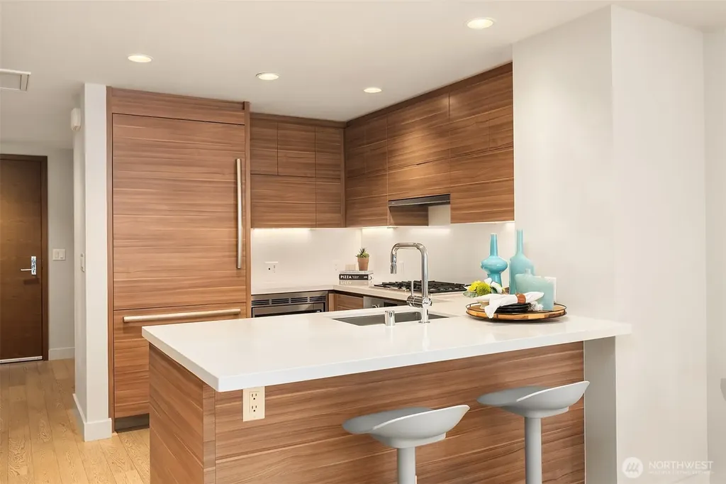 583 Battery Street Seattle WA 98121