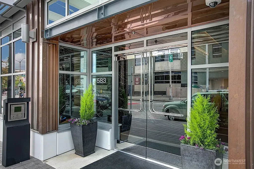 583 Battery Street Seattle WA 98121
