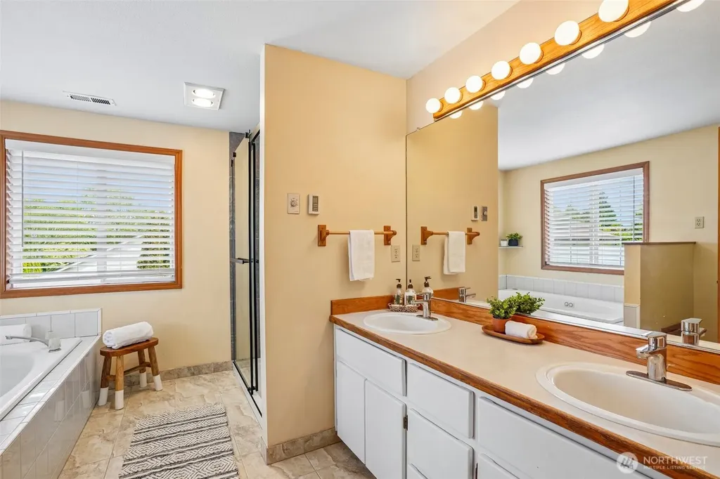 11309 NW 8th Court Vancouver WA 98685
