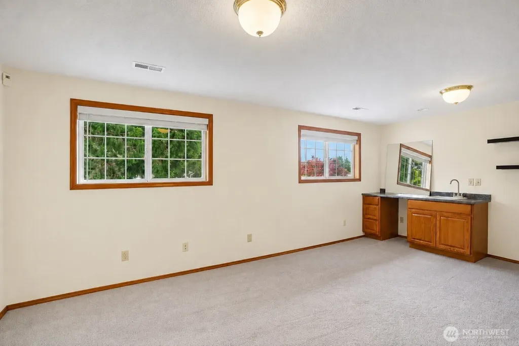 11309 NW 8th Court Vancouver WA 98685
