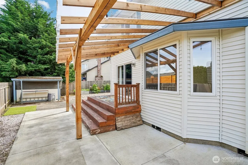 11309 NW 8th Court Vancouver WA 98685