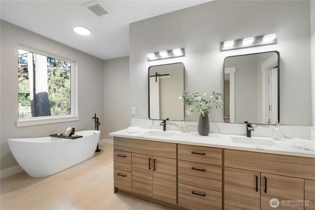 6598 Vandermark Road E Bonney Lake WA 98391
