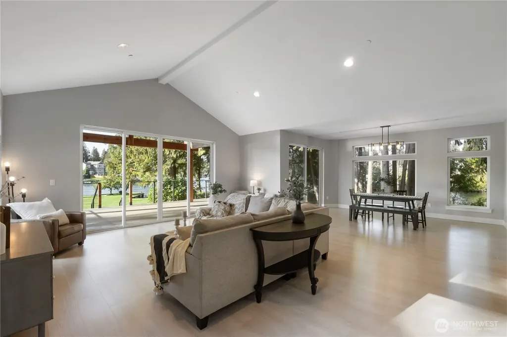 6598 Vandermark Road E Bonney Lake WA 98391