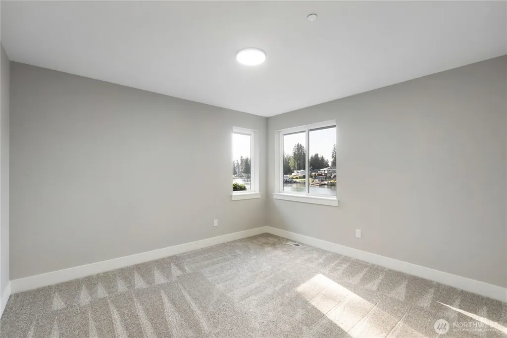6598 Vandermark Road E Bonney Lake WA 98391