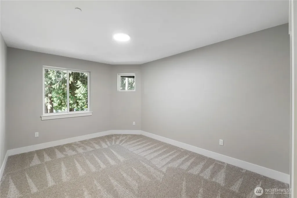 6598 Vandermark Road E Bonney Lake WA 98391