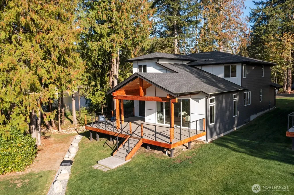 6598 Vandermark Road E Bonney Lake WA 98391