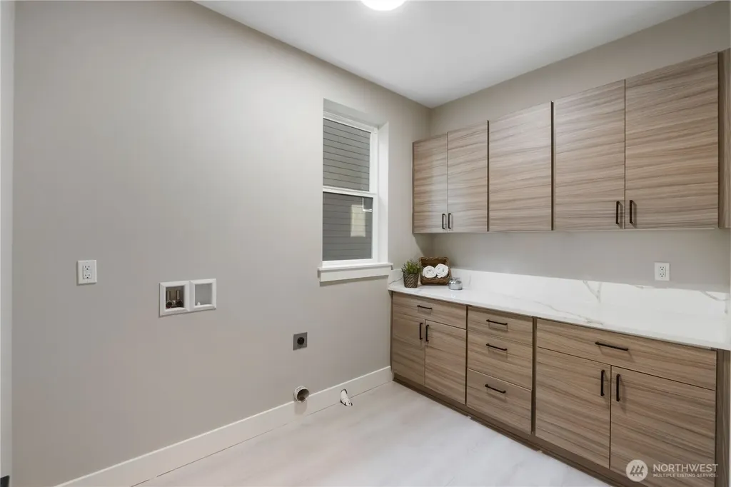 6598 Vandermark Road E Bonney Lake WA 98391