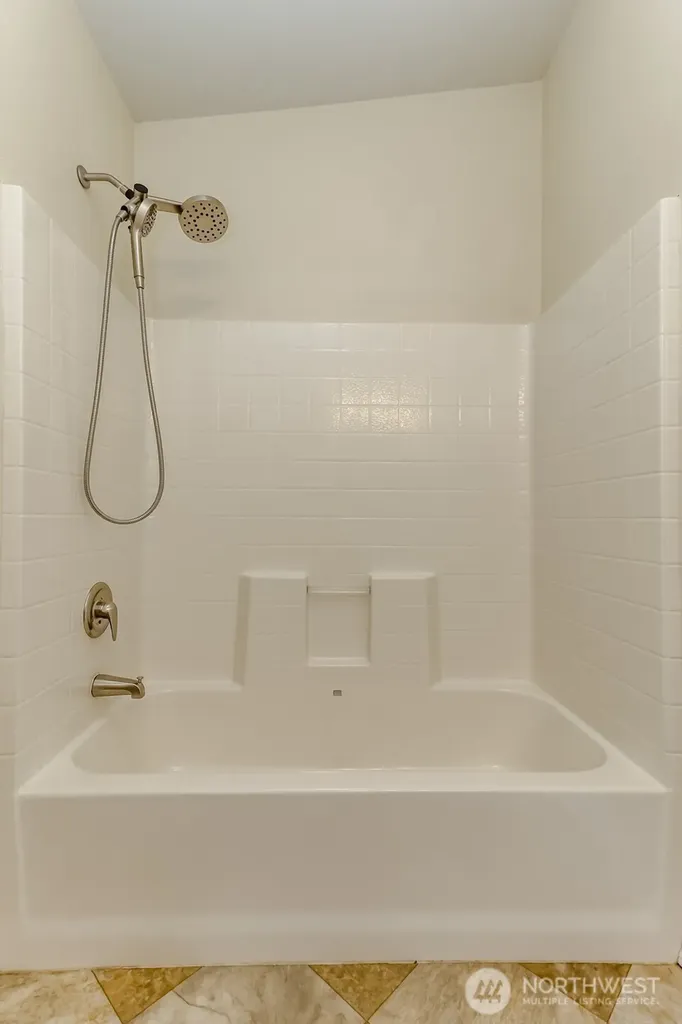 7104 141st Avenue E Sumner WA 98390