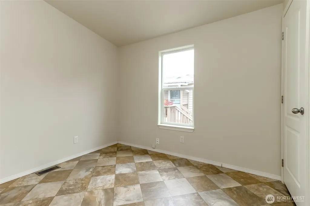 7104 141st Avenue E Sumner WA 98390