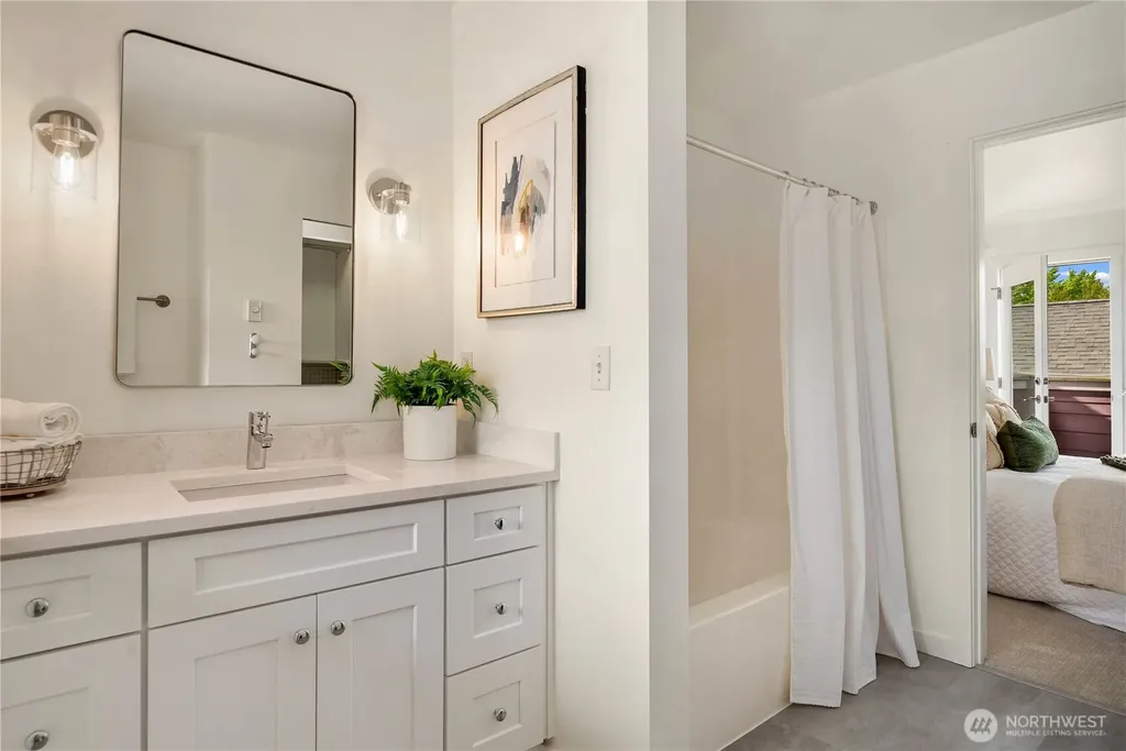 5430 California Avenue SW Seattle WA 98136
