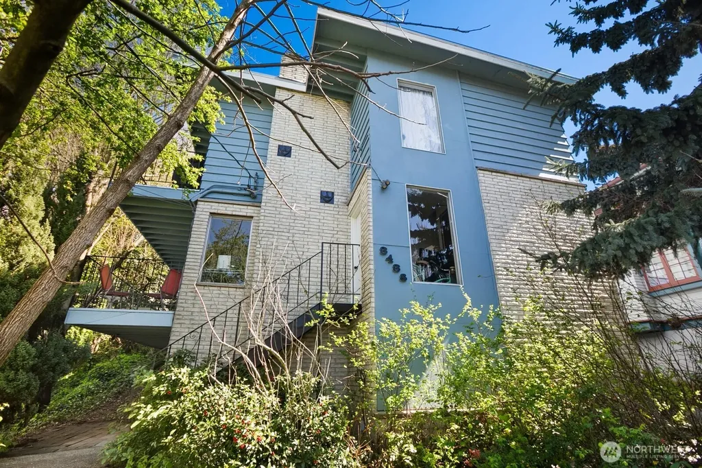 3438 14th Avenue W Seattle WA 98119