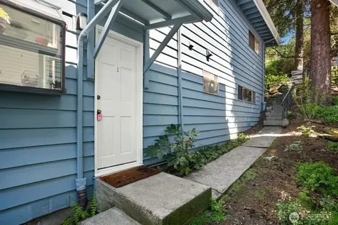 3438 14th Avenue W Seattle WA 98119