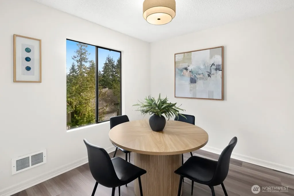 10508 NE 32nd Place Bellevue WA 98004