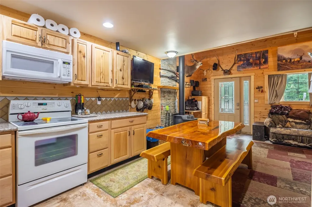 1850 Timber Mountain Loop Cle Elum WA 98922