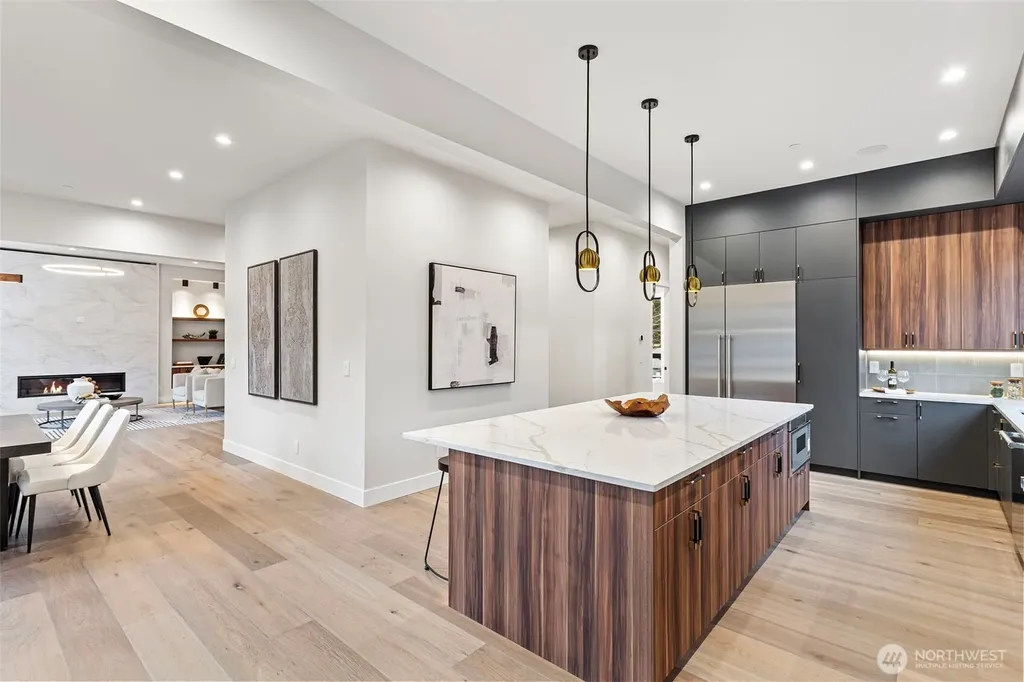 14 158th Place NE Bellevue WA 98008