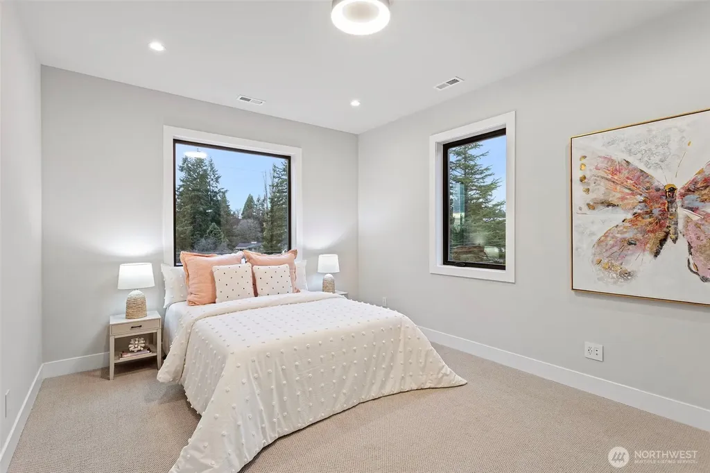 14 158th Place NE Bellevue WA 98008
