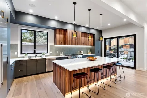 14 158th Place NE Bellevue WA 98008