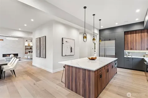14 158th Place NE Bellevue WA 98008