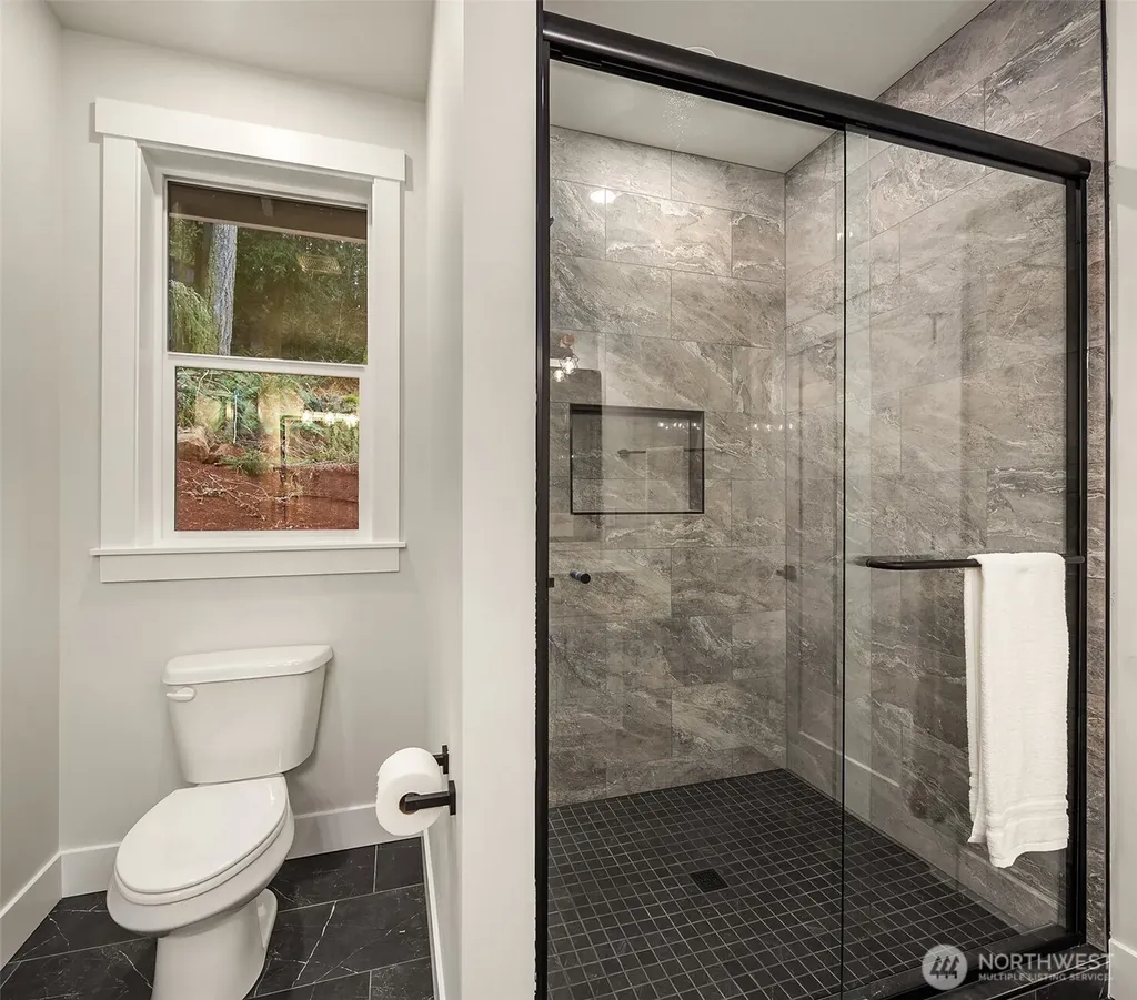 4 Twin Flower Circle Bellingham WA 98229