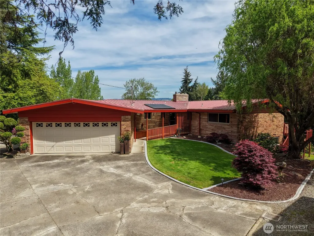 1243 25th Street SE Puyallup WA 98372